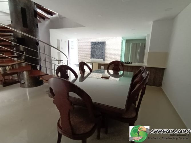 Casa de 5 alcobas en venta en Loma De San Jose, Sabaneta, 600 m² · foto 9 de 23
