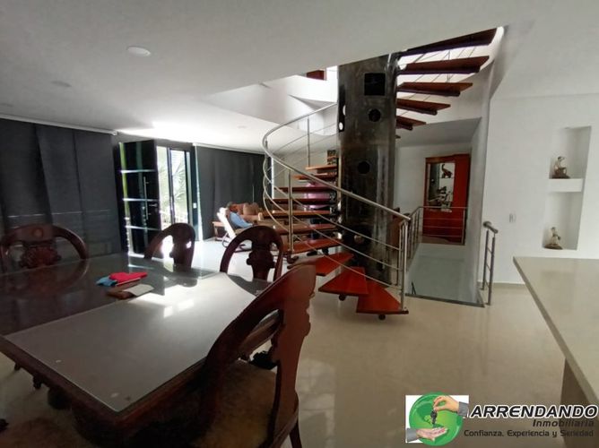 Casa de 5 alcobas en venta en Loma De San Jose, Sabaneta, 600 m² · foto 12 de 23