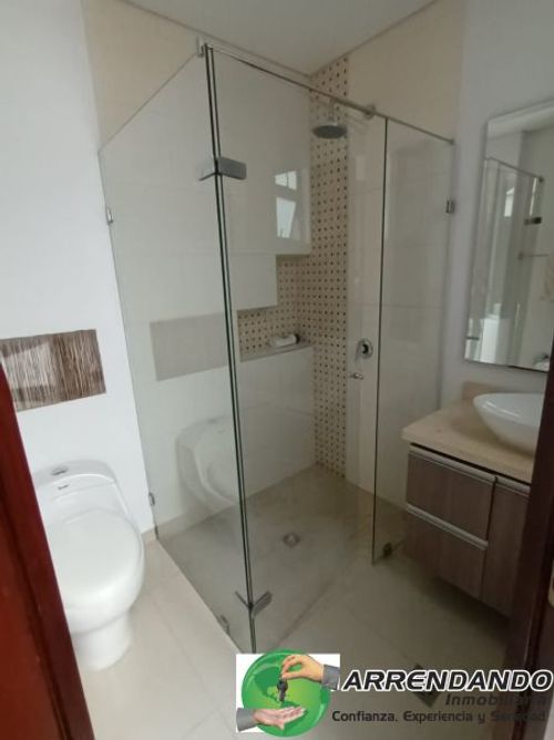 Casa de 5 alcobas en venta en Loma De San Jose, Sabaneta, 600 m² · foto 19 de 23