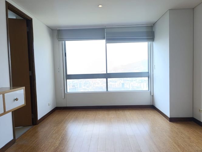 Apartamento de 3 alcobas en arriendo en El Poblado, Medellín, 180 m² · foto 8 de 18