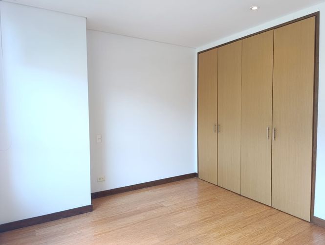 Apartamento de 3 alcobas en arriendo en El Poblado, Medellín, 180 m² · foto 12 de 18