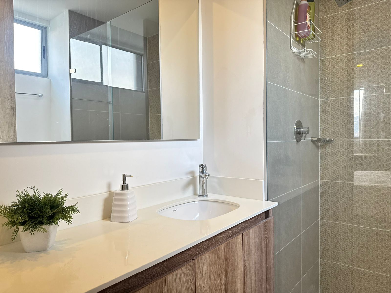 Apartamento en arriendo en El Poblado, Medellín · foto 13 de 15