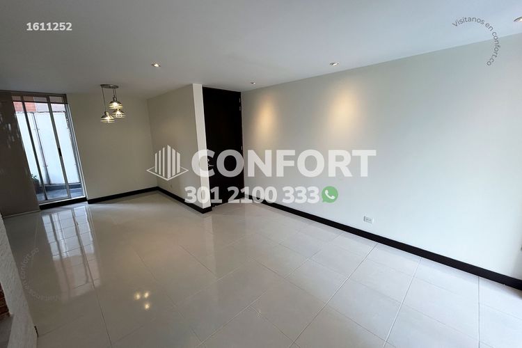 Apartamento de 3 alcobas en arriendo en Loma Del Esmeraldal, Envigado, 110 m² · foto 3 de 23