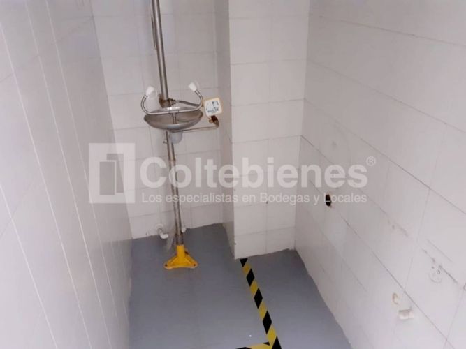 Bodega en arriendo en El Poblado, Medellín, 309 m² · foto 14 de 20
