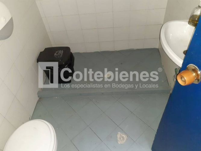 Bodega en arriendo en El Poblado, Medellín, 309 m² · foto 15 de 20