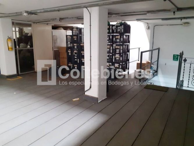 Bodega en arriendo en El Poblado, Medellín, 309 m² · foto 19 de 20