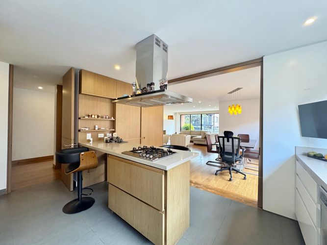 Apartamento en venta en Santa Barbara, Bogotá · foto 5 de 12