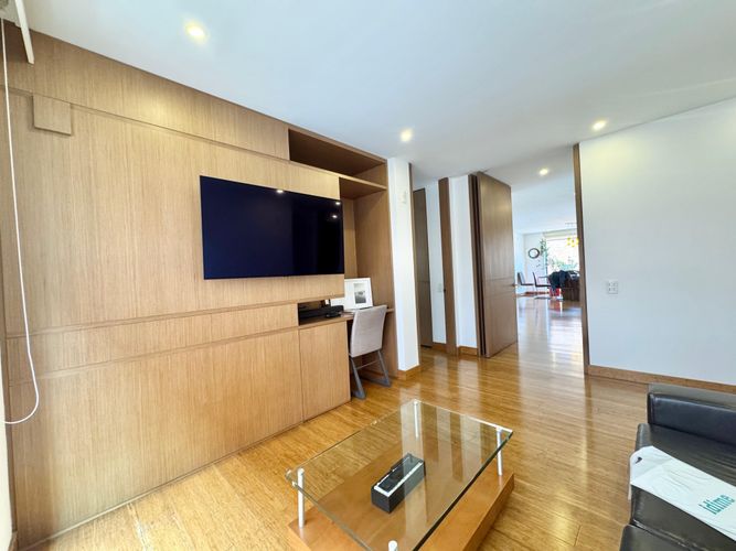 Apartamento en venta en Santa Barbara, Bogotá · foto 8 de 12