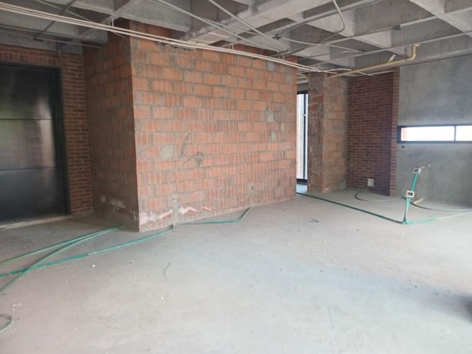 Apartamento de 2 alcobas en venta en El Poblado, Medellín, 171 m² · foto 1 de 10