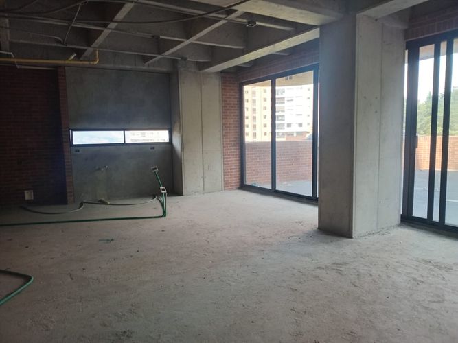 Apartamento de 2 alcobas en venta en El Poblado, Medellín, 171 m² · foto 3 de 10