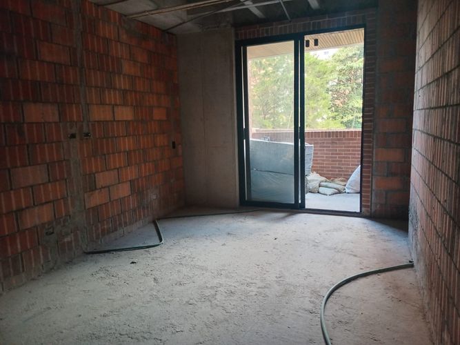 Apartamento de 2 alcobas en venta en El Poblado, Medellín, 171 m² · foto 6 de 10