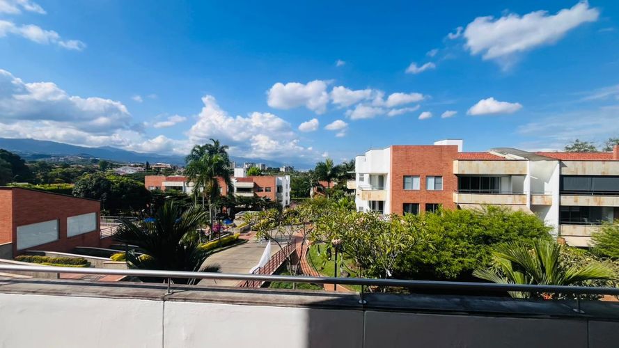 Apartamento de 3 alcobas en venta en Ciudad Jardin, Cali, 150 m² · foto 3 de 24