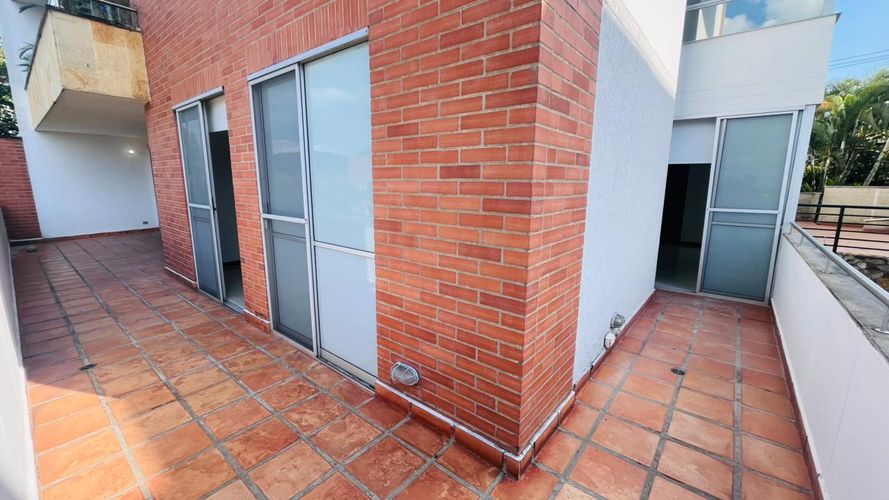 Apartamento de 3 alcobas en venta en Ciudad Jardin, Cali, 150 m² · foto 10 de 24
