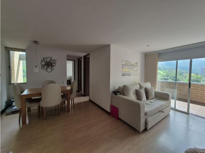 Apartamento de 3 alcobas en arriendo en Camino Verde, Medellín, 78 m² · foto 5 de 19