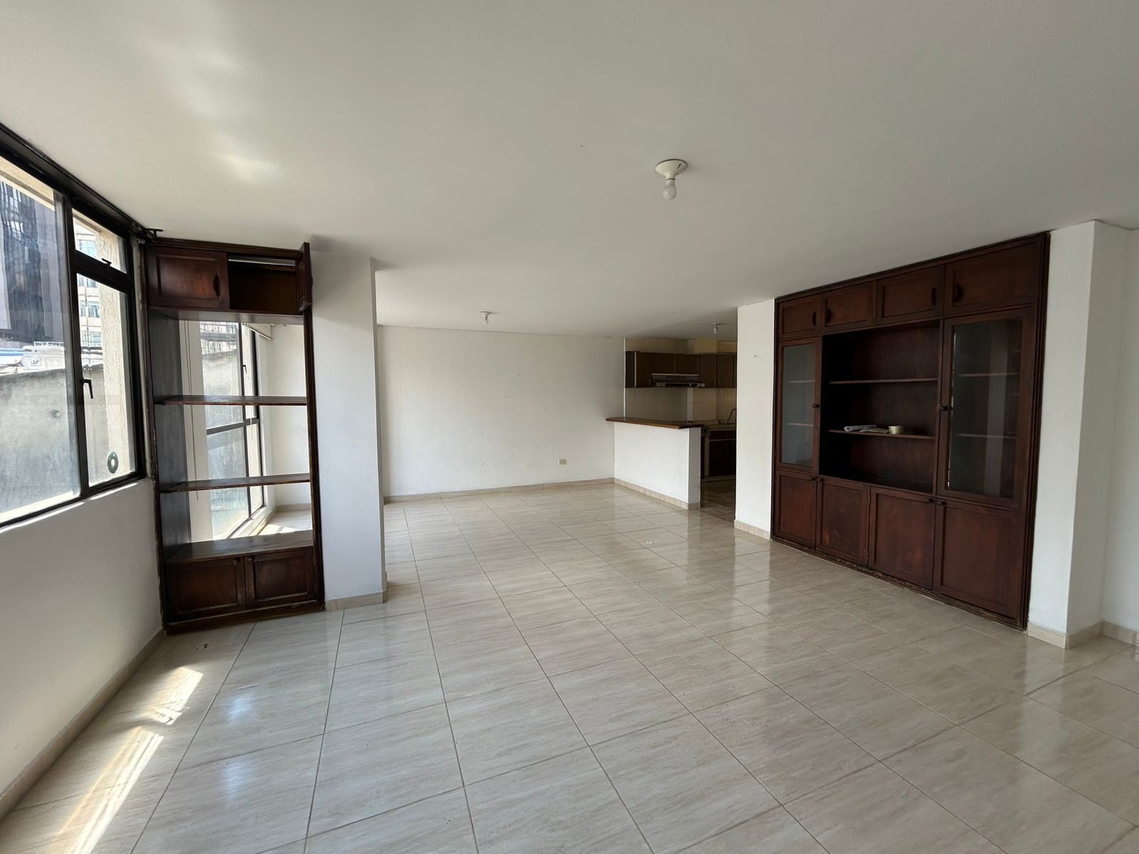 Apartamento en venta en Sector Plaza De Bolivar, Pereira · foto 2 de 21