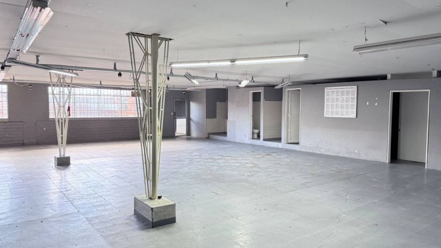 Bodega en arriendo en El Poblado, Medellín, 530 m² · foto 2 de 8