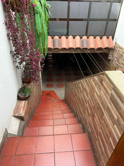 Casa de 4 alcobas en venta en San Luis, Bogotá, 400 m² · foto 15 de 24