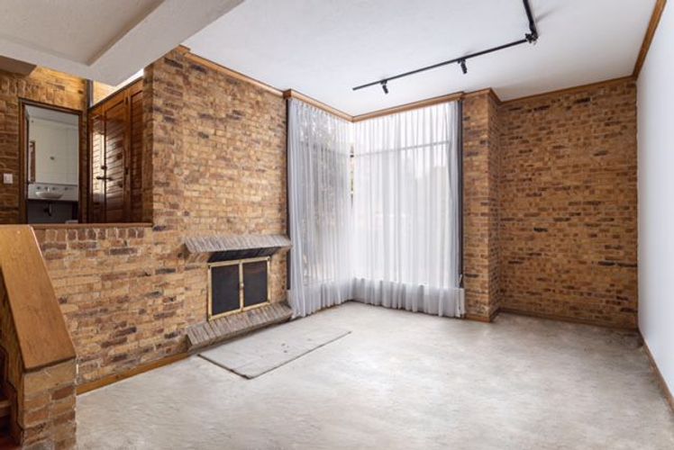 Casa de 6 alcobas en venta en Lindaraja, Bogotá, 420 m² · foto 9 de 24
