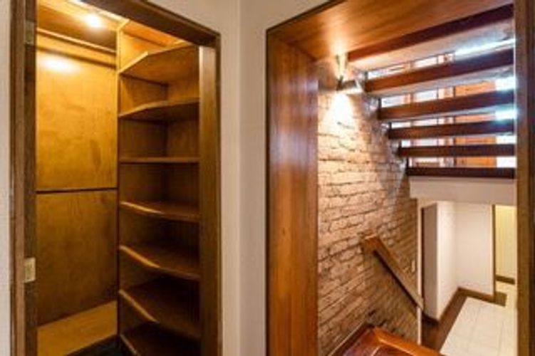 Casa de 6 alcobas en venta en Lindaraja, Bogotá, 420 m² · foto 19 de 24