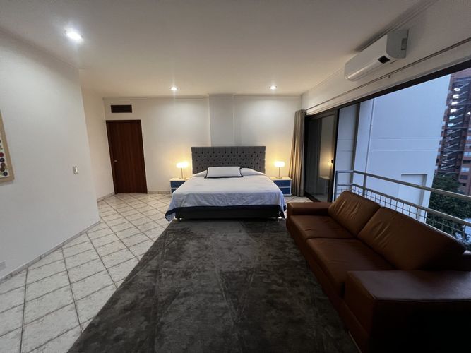 Apartamento de 3 alcobas en venta en El Poblado, Medellín, 295 m² · foto 18 de 22