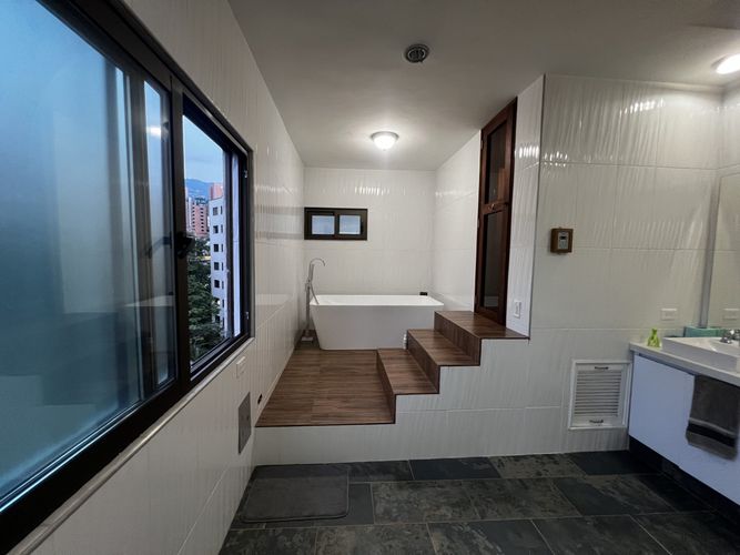 Apartamento de 3 alcobas en venta en El Poblado, Medellín, 295 m² · foto 12 de 22