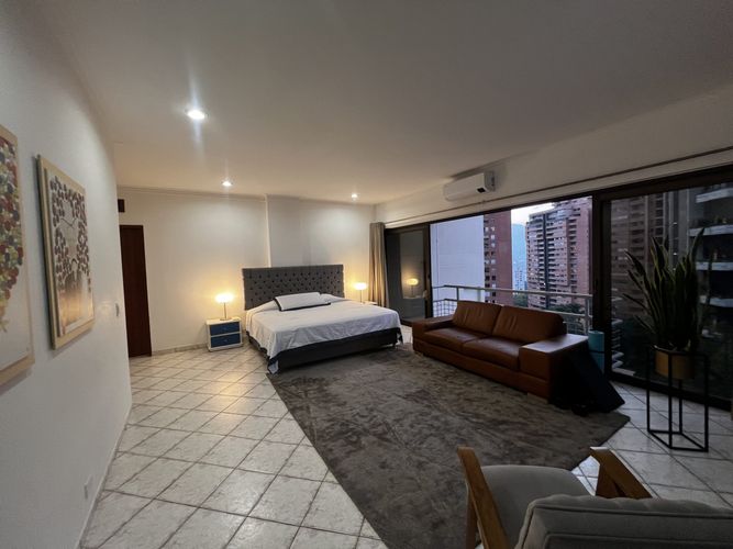 Apartamento de 3 alcobas en venta en El Poblado, Medellín, 295 m² · foto 16 de 22
