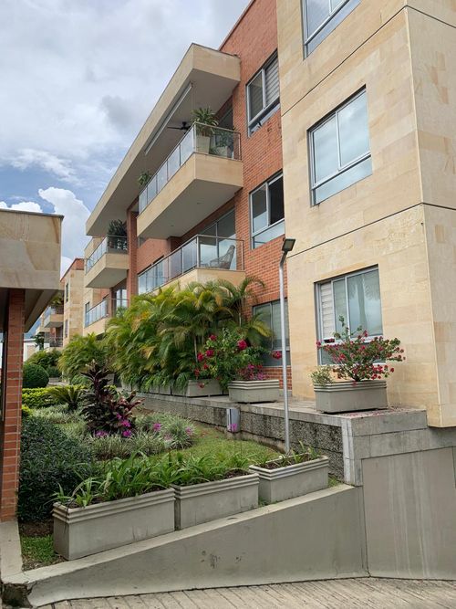 Apartamento de 3 alcobas en venta en Ciudad Jardin, Cali, 158 m² · foto 12 de 12