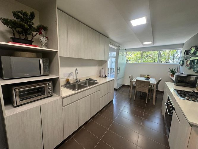 Apartamento de 4 alcobas en venta en El Poblado, Medellín, 157 m² · foto 19 de 21
