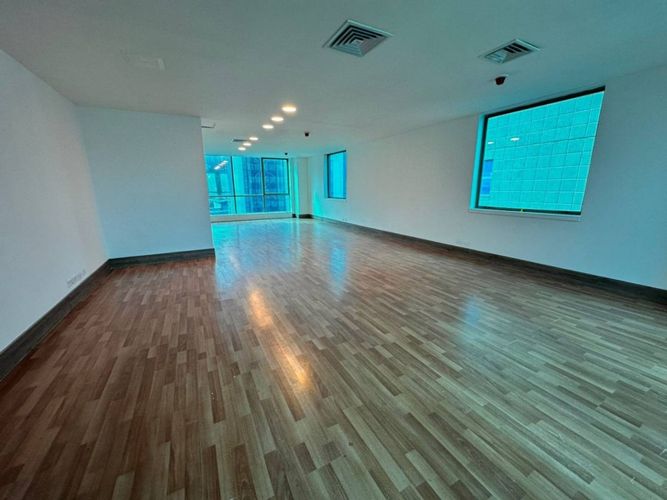 Oficina en arriendo en El Poblado, Medellín, 70 m² · foto 2 de 10