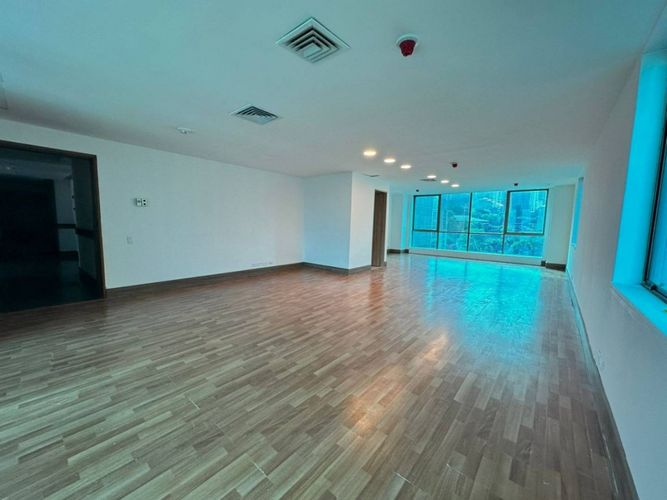 Oficina en arriendo en El Poblado, Medellín, 70 m² · foto 6 de 10