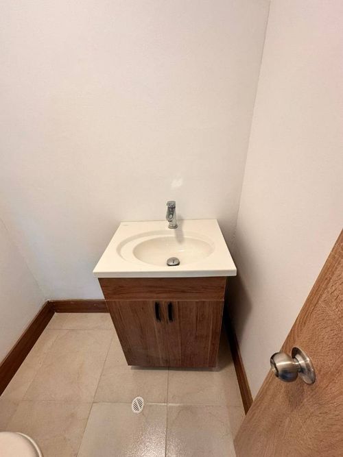 Oficina en arriendo en El Poblado, Medellín, 70 m² · foto 9 de 10