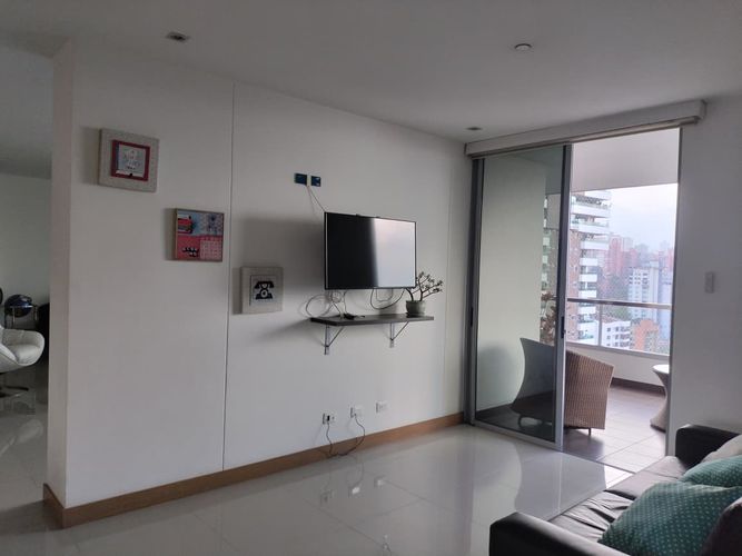 Apartamento de 3 alcobas en arriendo en El Poblado, Medellín, 194 m² · foto 9 de 19