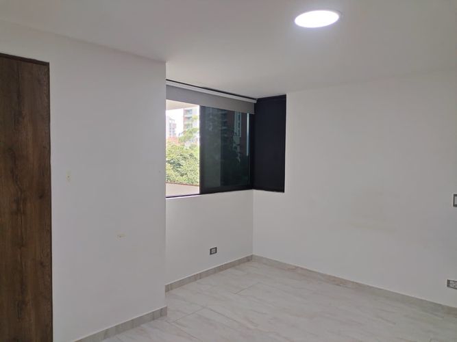 Apartamento de 3 alcobas en arriendo en El Poblado, Medellín, 186 m² · foto 15 de 17