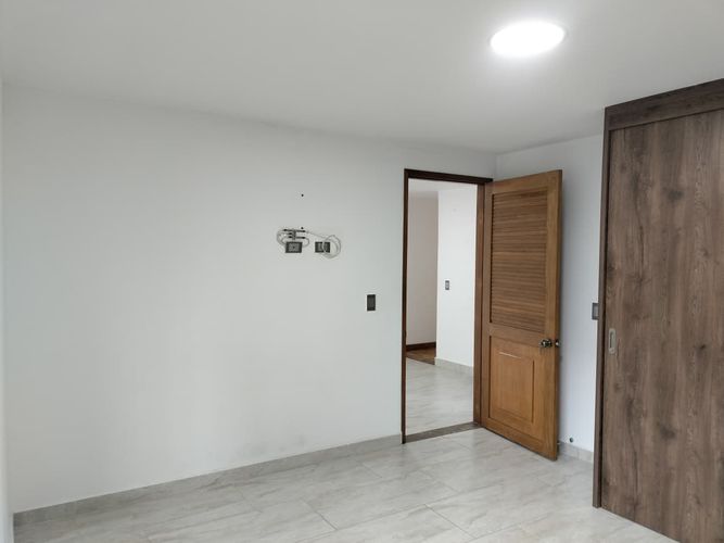 Apartamento de 3 alcobas en arriendo en El Poblado, Medellín, 186 m² · foto 7 de 17