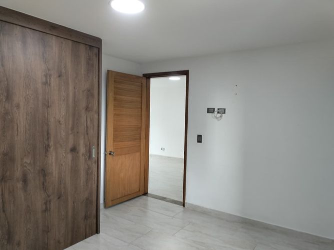 Apartamento de 3 alcobas en arriendo en El Poblado, Medellín, 186 m² · foto 8 de 17