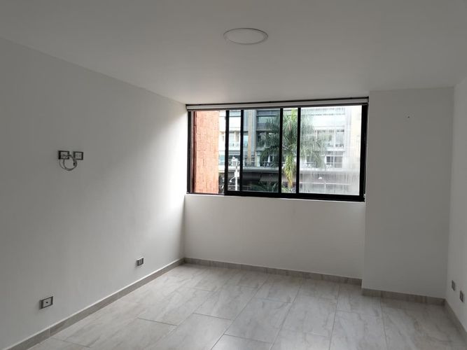 Apartamento de 3 alcobas en arriendo en El Poblado, Medellín, 186 m² · foto 12 de 17