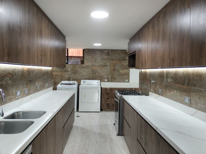 Apartamento de 3 alcobas en arriendo en El Poblado, Medellín, 186 m² · foto 5 de 17
