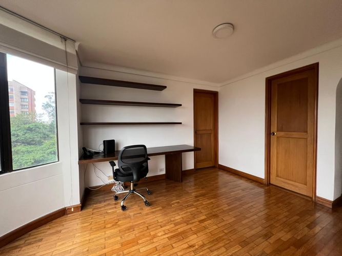 Apartamento de 3 alcobas en arriendo en El Poblado, Medellín, 160 m² · foto 10 de 16