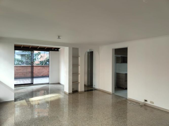 Apartamento de 3 alcobas en arriendo en El Poblado, Medellín, 170 m² · foto 8 de 16