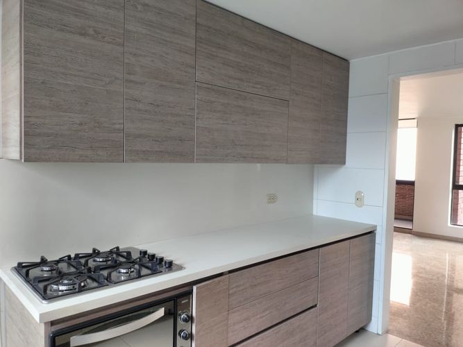 Apartamento de 3 alcobas en arriendo en El Poblado, Medellín, 170 m² · foto 11 de 16