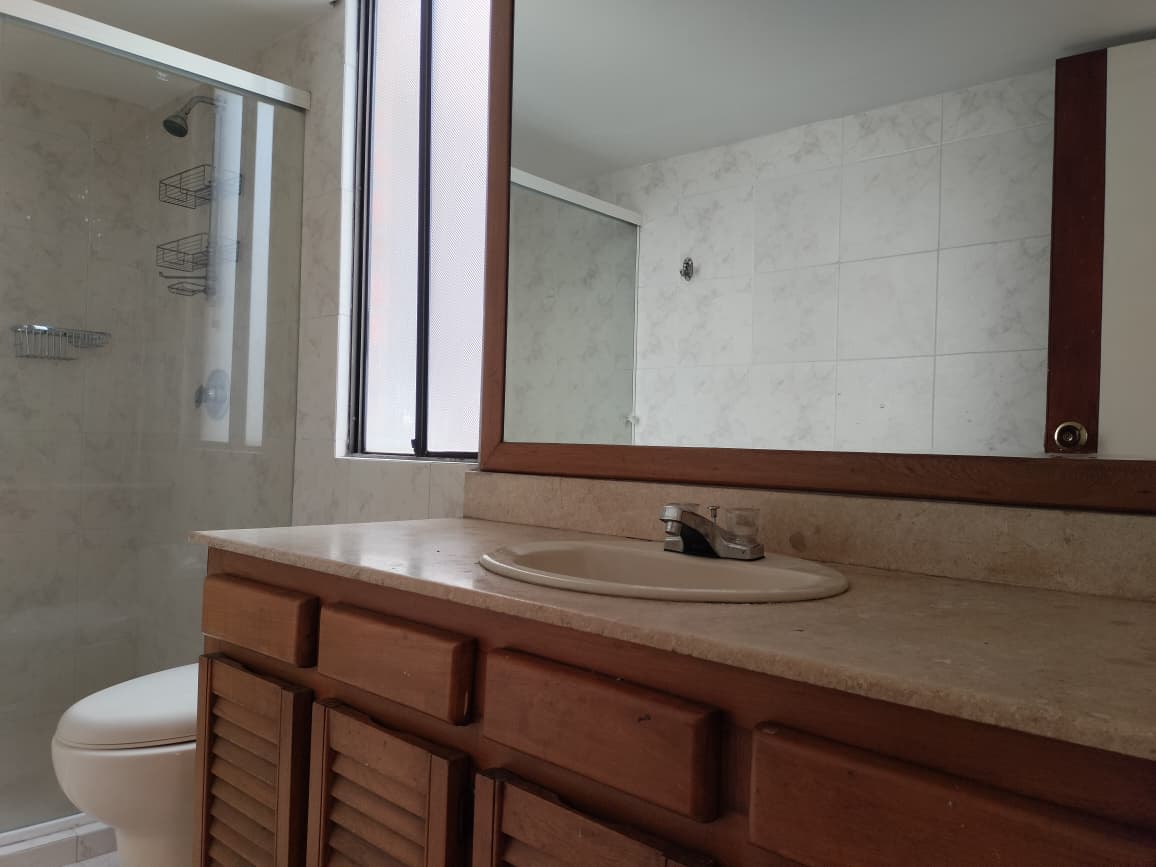 Apartamento en arriendo en El Poblado, Medellín · foto 18 de 19
