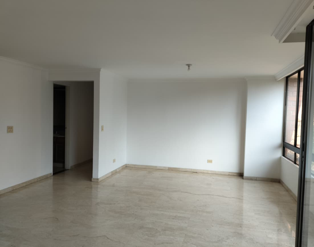 Apartamento en arriendo en El Poblado, Medellín · foto 12 de 19