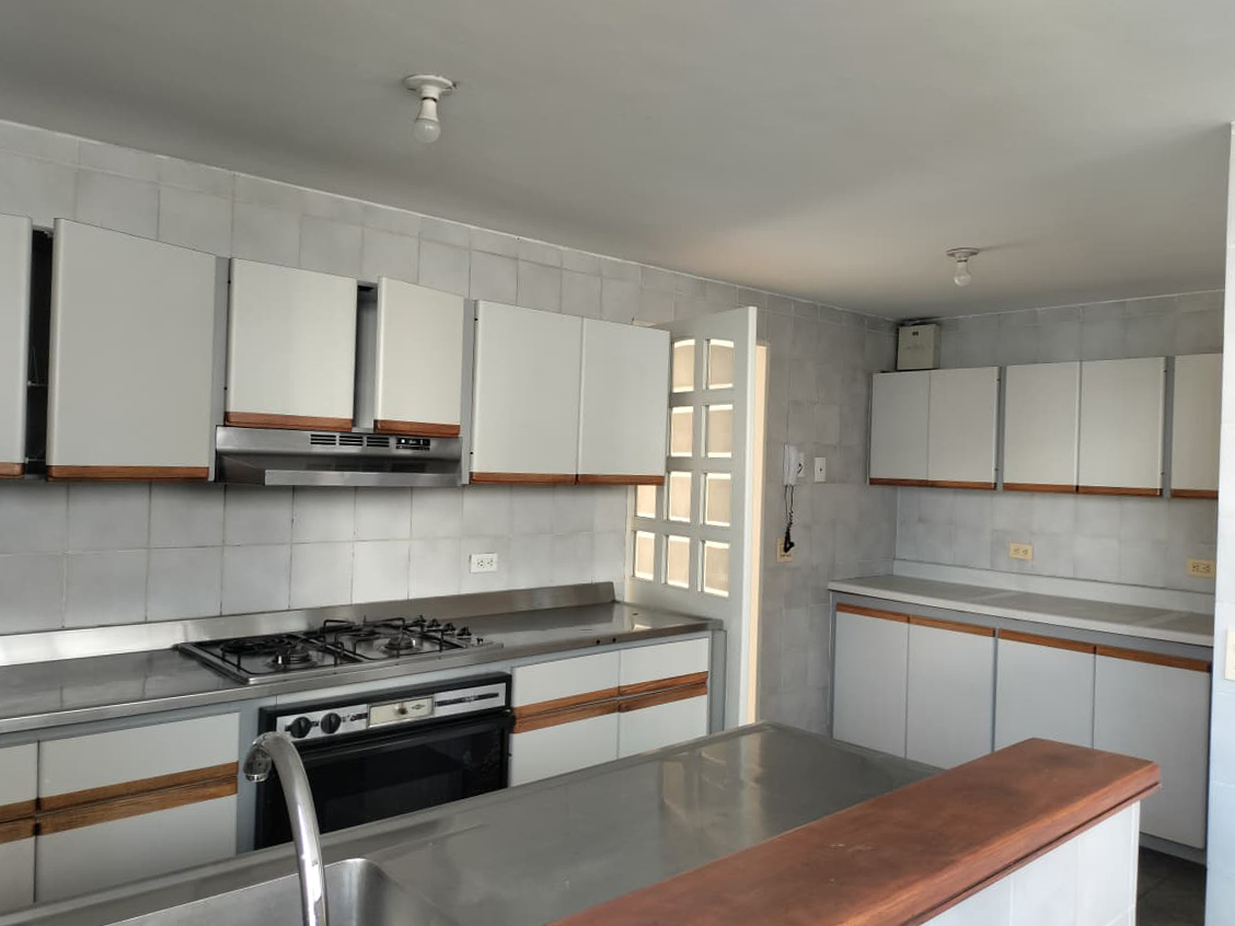 Apartamento en arriendo en El Poblado, Medellín · foto 7 de 19