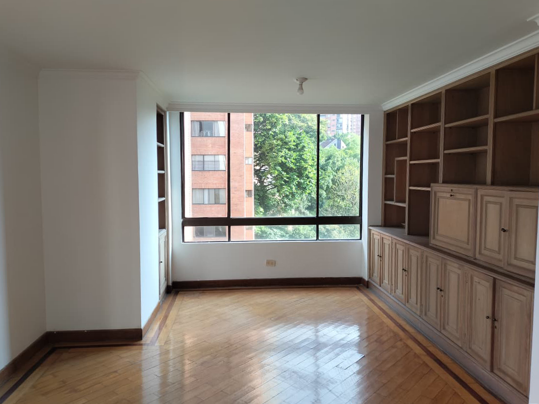 Apartamento en arriendo en El Poblado, Medellín · foto 2 de 19
