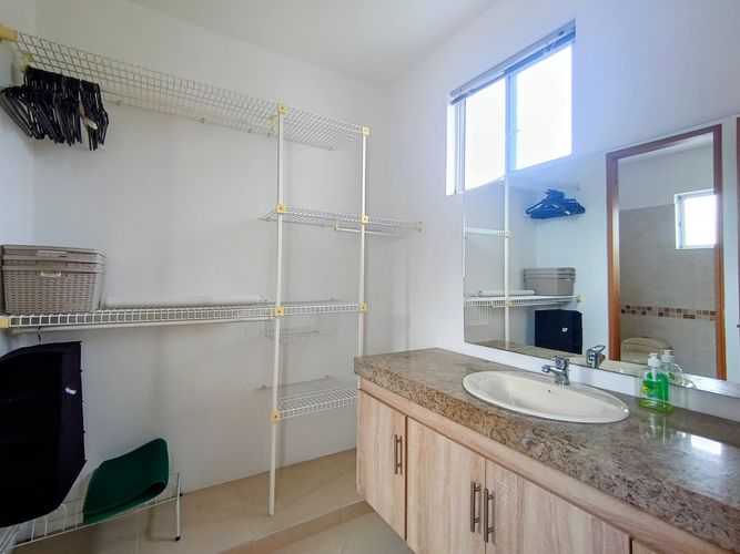 Casa de 3 alcobas en venta en Ricaurte, 128 m² · foto 23 de 24