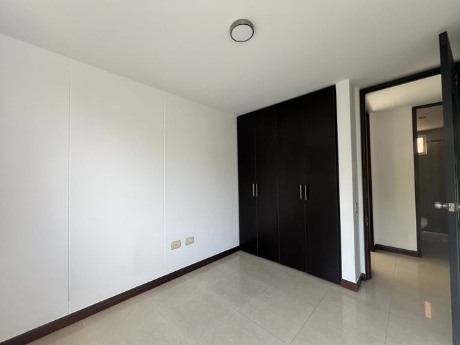 Apartamento de 3 alcobas en arriendo en Cumbres, Envigado, 90 m² · foto 6 de 17