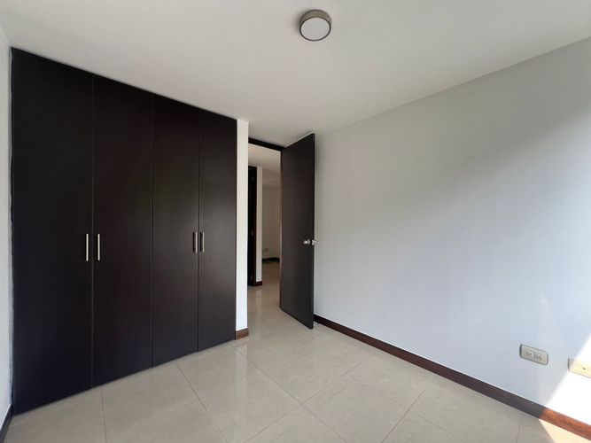 Apartamento de 3 alcobas en arriendo en Cumbres, Envigado, 90 m² · foto 3 de 17