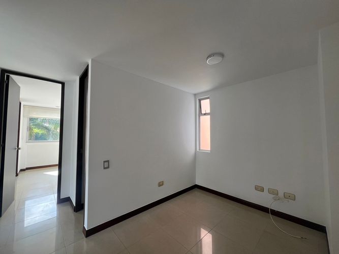 Apartamento de 3 alcobas en arriendo en Cumbres, Envigado, 90 m² · foto 5 de 17