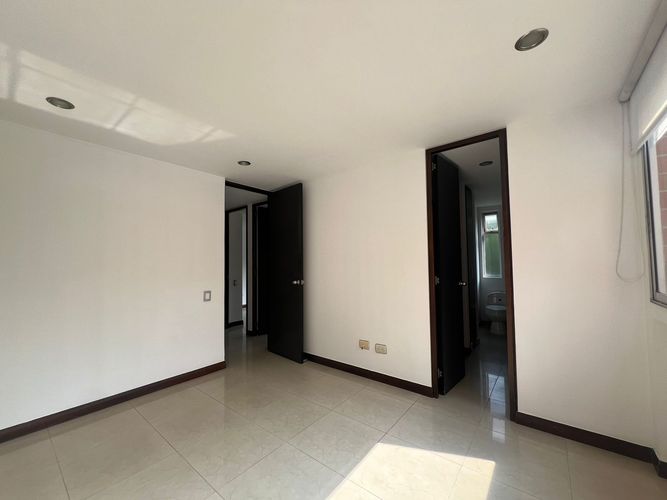 Apartamento de 3 alcobas en arriendo en Cumbres, Envigado, 90 m² · foto 7 de 17