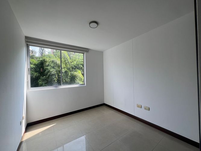 Apartamento de 3 alcobas en arriendo en Cumbres, Envigado, 90 m² · foto 10 de 17